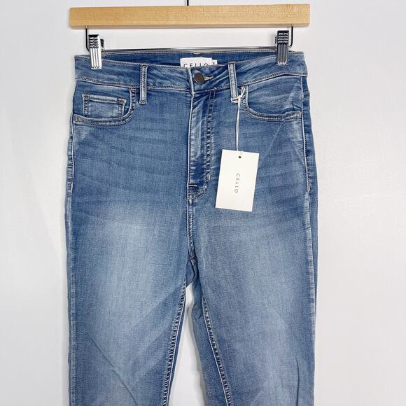 New Cello Size 9 Medium Wash High Rise Skinny Jeans Cotton Stretch Blend Juniors - Picture 3 of 9